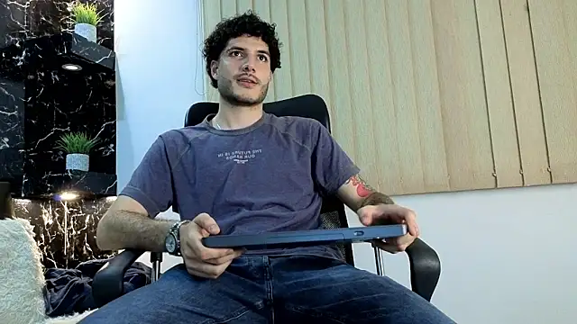 Rafael Mendezz online show from March 8, 2:04 am