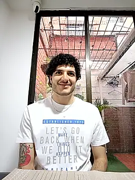 Rafael Mendezz online show from April 12, 7:30 pm