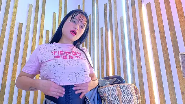 Jennifer Vega1 online show from January 7, 8:00 pm