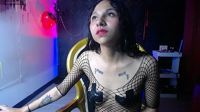 Snapshot of Sweettpleasure chatting on September 13, 1:33 pm Sweettpleasure online show from September 13, 1:33 pm