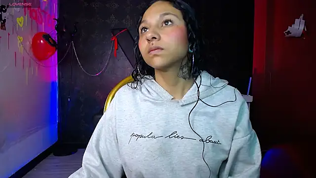 Snapshot of Sweettpleasure chatting on September 20, 1:12 pm Sweettpleasure online show from September 20, 1:12 pm