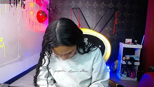 Snapshot of Sweettpleasure chatting on September 30, 12:32 pm Sweettpleasure online show from September 30, 12:32 pm