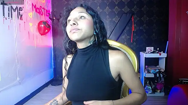 Snapshot of Sweettpleasure chatting on October 2, 2:13 pm Sweettpleasure online show from October 2, 2:13 pm