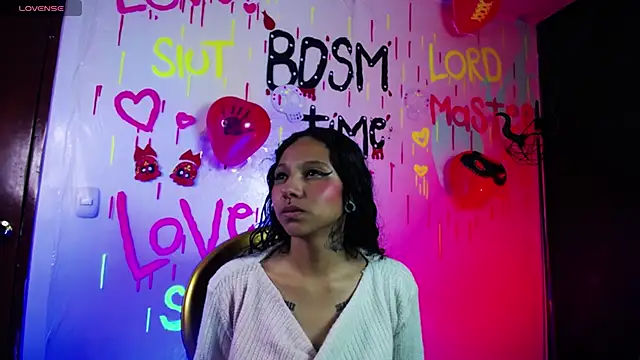 Snapshot of Sweettpleasure chatting on October 13, 1:11 pm Sweettpleasure online show from October 13, 1:11 pm