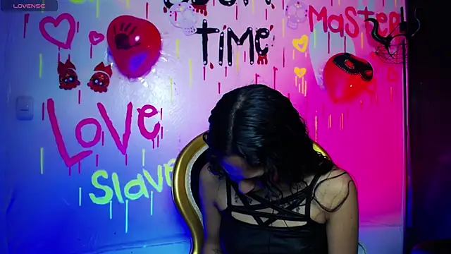 Snapshot of Sweettpleasure chatting on October 15, 1:11 pm Sweettpleasure online show from October 15, 1:11 pm