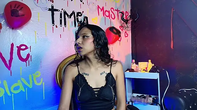 Snapshot of Sweettpleasure chatting on November 7, 1:33 pm Sweettpleasure online show from November 7, 1:33 pm