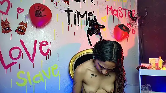 Snapshot of Sweettpleasure chatting on November 9, 2:26 pm Sweettpleasure online show from November 9, 2:26 pm