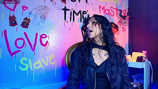 Snapshot of Sweettpleasure chatting on November 17, 2:01 pm Sweettpleasure online show from November 17, 2:01 pm