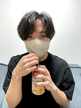 Snapshot of Yuma0718 chatting on September 28, 10:20 am Yuma0718 online show from September 28, 10:20 am