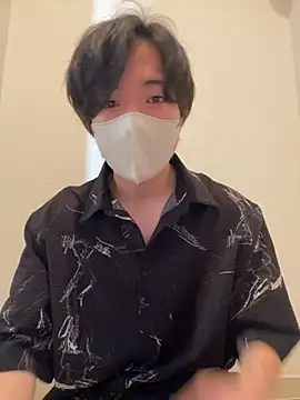 Snapshot of Yuma0718 chatting on November 15, 11:43 pm Yuma0718 online show from November 15, 11:43 pm