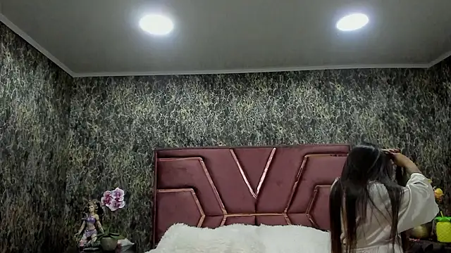 Karina Andrade online show from March 13, 7:31 pm