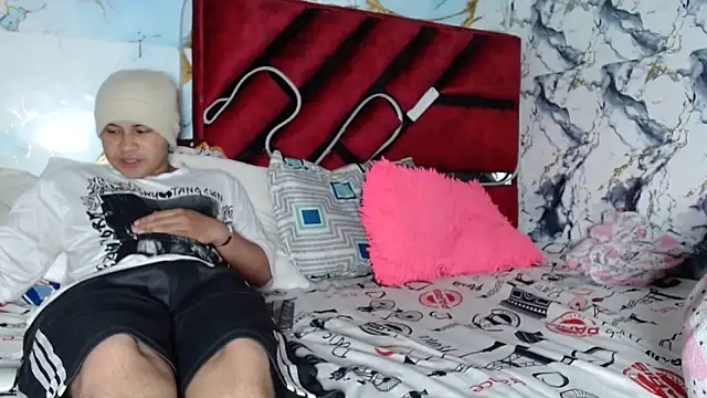 hot lady19 online show from February 8, 2:42 pm