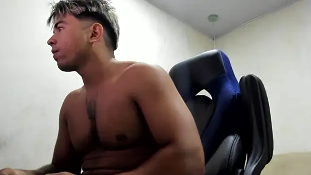 Snapshot of Bellion_grant chatting on September 24, 10:02 pm Bellion grant online show from September 24, 10:02 pm