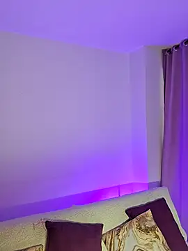 AliishaPss online show from November 23, 7:35 pm