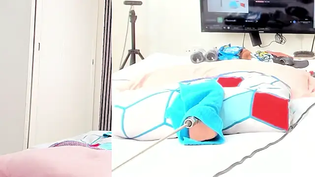 Alani Queen online show from October 19, 8:09 pm