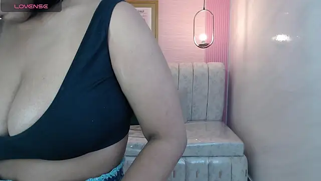 ambar fox s online show from October 11, 3:17 am