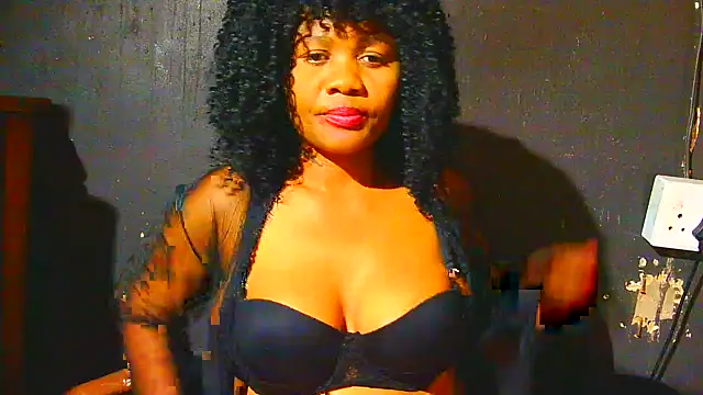 Augustine-Blooomxx online show from November 12, 5:57 pm