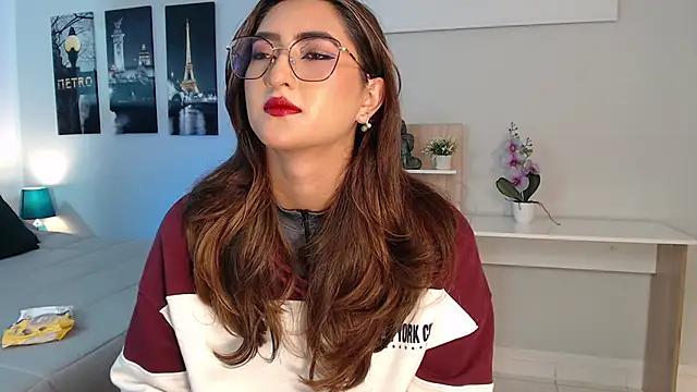 madame lottie online show from September 13, 12:38 pm