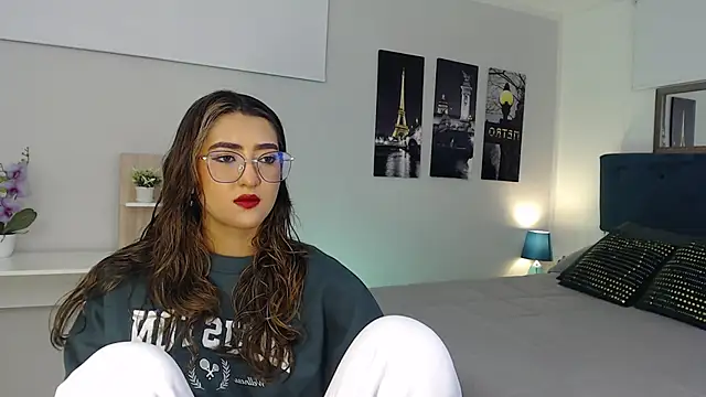 madame lottie online show from October 8, 12:36 pm