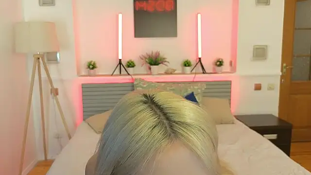 okerriella online show from April 25, 8:39 am