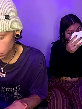 Snapshot of Karma_And_Sex chatting on November 21, 12:10 am Karma And Sex online show from November 21, 12:10 am