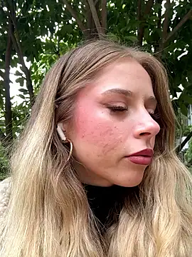 BabyAnais online show from October 10, 9:52 am