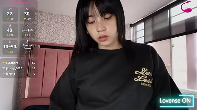 Hanna Lee   online show from April 22, 9:05 pm