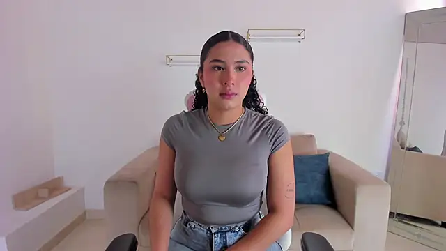 april smiith online show from September 22, 1:35 pm