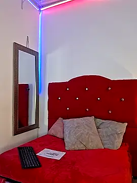 Snapshot of Scarlett_Pink_Rose chatting on October 6, 10:51 pm Scarlett Pink Rose online show from October 6, 10:51 pm