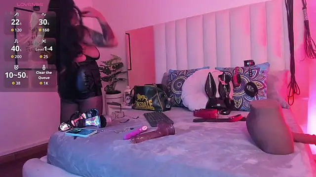 Snapshot of Violett_Novoa chatting on September 30, 12:54 pm Violett Novoa online show from September 30, 12:54 pm