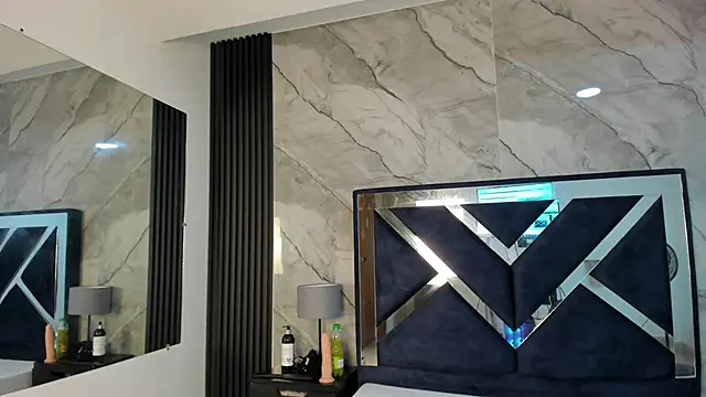 Megan Sweetas online show from November 6, 4:41 pm