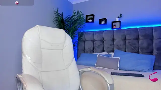 Thomas moon online show from March 14, 1:49 pm