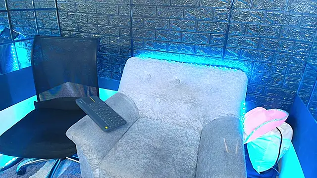 Snapshot of HellAndDante_ chatting on November 24, 10:42 pm HellAndDante online show from November 24, 10:42 pm