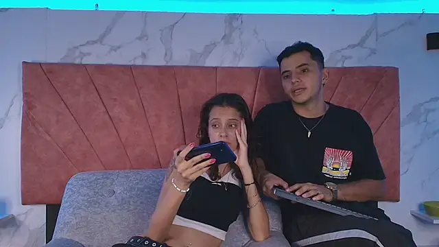 Snapshot of HellAndDante_ chatting on December 14, 3:34 am HellAndDante online show from December 14, 3:34 am