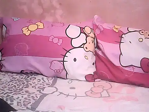 Snapshot of yummyasianxxx chatting on October 27, 12:15 am yummyasianxxx online show from October 27, 12:15 am