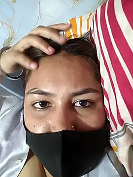 Snapshot of sanu_07 chatting on July 7, 7:23 am sanu 07 online show from July 7, 7:23 am