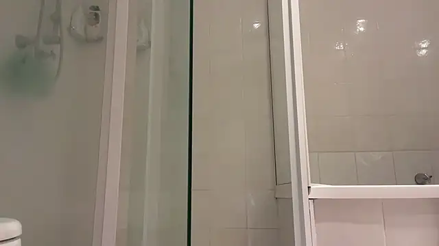 Snapshot of jamesgstsby22 chatting on October 17, 2:37 am jamesgstsby22 online show from October 17, 2:37 am