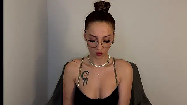 ScarlettSmithX online show from April 7, 3:40 am