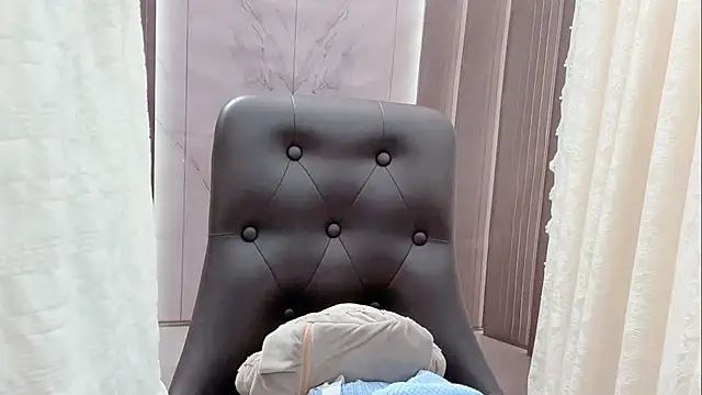 Shenlly online show from April 4, 1:26 am