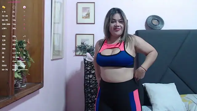 pamela echeverria online show from September 29, 10:31 am