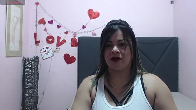 pamela echeverria online show from April 15, 11:17 am