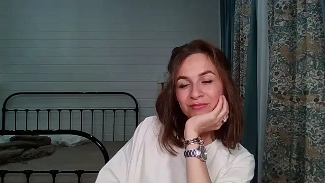 Snapshot of Niravyn_ chatting on September 27, 3:28 pm Niravyn  online show from September 27, 3:28 pm