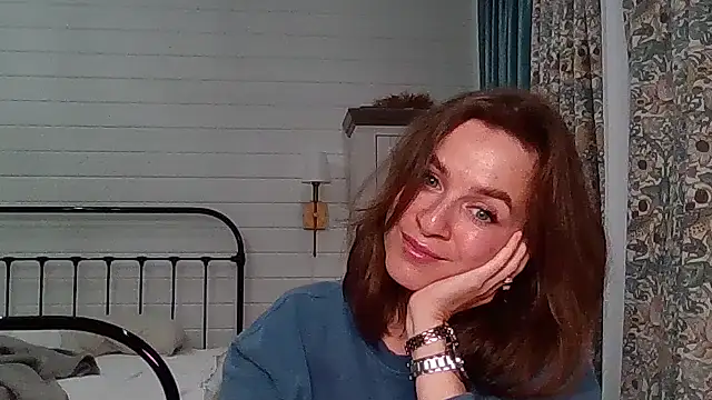 Snapshot of Niravyn_ chatting on November 1, 7:43 am Niravyn  online show from November 1, 7:43 am