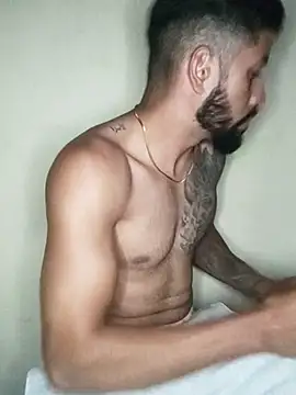 Snapshot of Alexsexygamer chatting on September 16, 2:01 am Alexsexygamer online show from September 16, 2:01 am