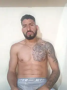 Snapshot of Alexsexygamer chatting on September 21, 12:56 am Alexsexygamer online show from September 21, 12:56 am