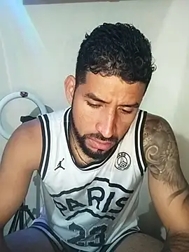 Snapshot of Alexsexygamer chatting on October 6, 12:57 pm Alexsexygamer online show from October 6, 12:57 pm