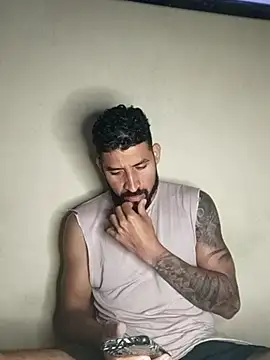 Snapshot of Alexsexygamer chatting on November 3, 5:47 pm Alexsexygamer online show from November 3, 5:47 pm