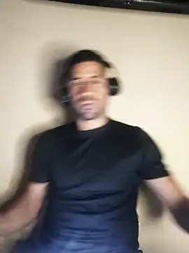 Snapshot of Alexsexygamer chatting on November 6, 1:06 am Alexsexygamer online show from November 6, 1:06 am