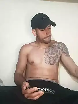 Snapshot of Alexsexygamer chatting on November 12, 3:01 pm Alexsexygamer online show from November 12, 3:01 pm