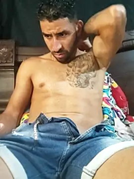 Snapshot of Alexsexygamer chatting on November 15, 12:19 am Alexsexygamer online show from November 15, 12:19 am